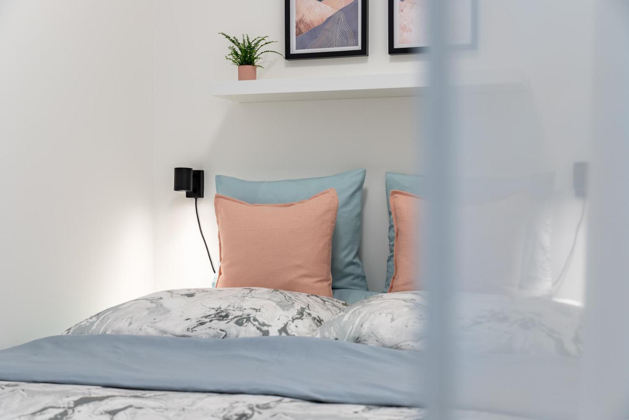 Fully Equipped Apartments With Terraces, Free Garage Parking, Netflix & Ac - By Apartmany Slapanice Cz المظهر الخارجي الصورة